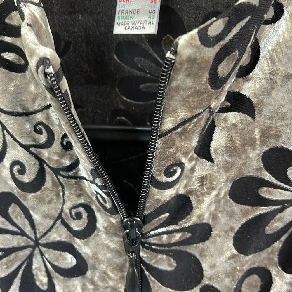 Velvet‎ Burnout Joseph Ribkoff Women's Floral Zip-Up Jacket Sz 10 Black & Silver